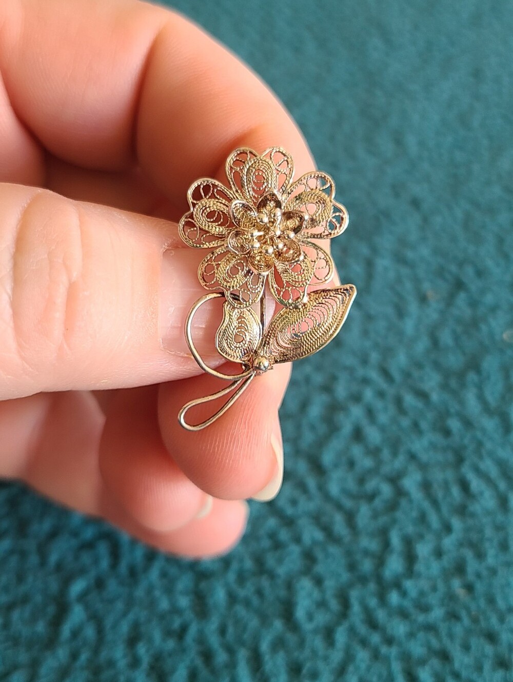 Silver Floral Filigree Brooch